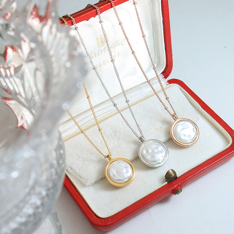 Simple Round Mother of Pearl Pendant Necklace