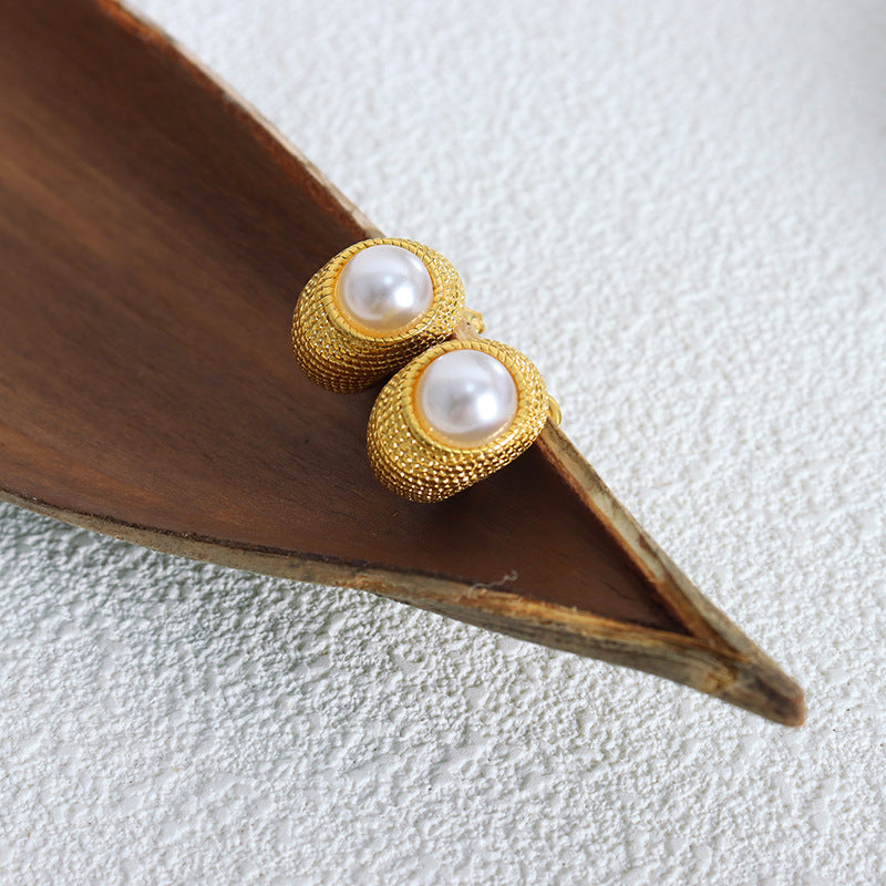 Vintage Elegant Pearl Earrings Stud