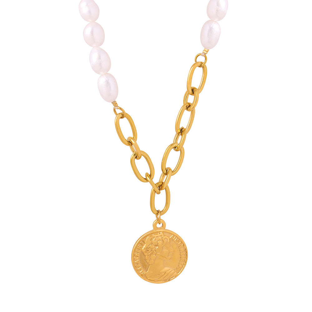 Gold Chain Splicing Pearl Necklace With Portrait Pendant 