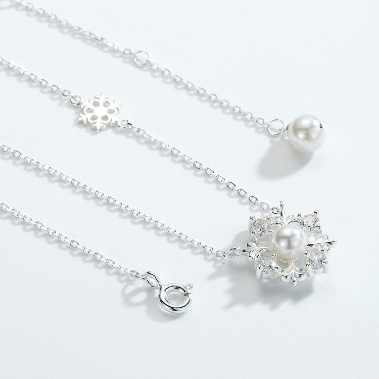 Pearl Pendant With Snowflake Necklace