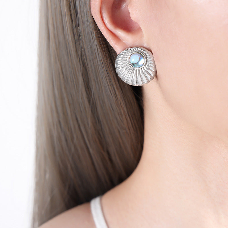 Scallop Screw Thread Pearl Earrings