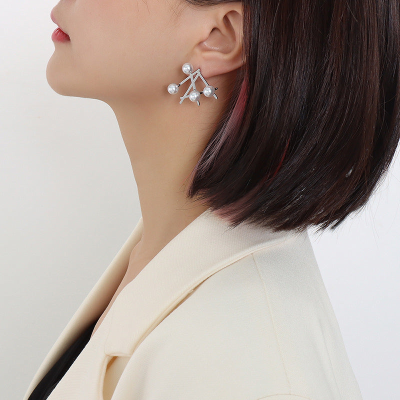 Irregular Fan Pearl Earrings