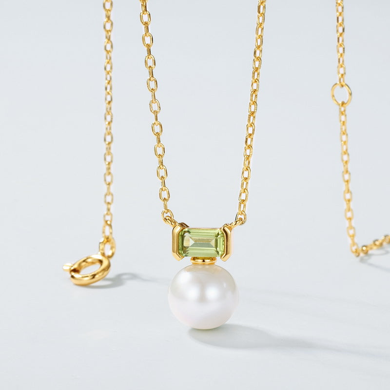 Light Green Gem and Pearl Pendant Necklace