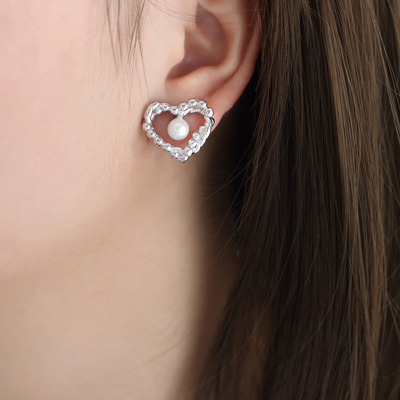 Twist Hollow Heart Pearl Earrings