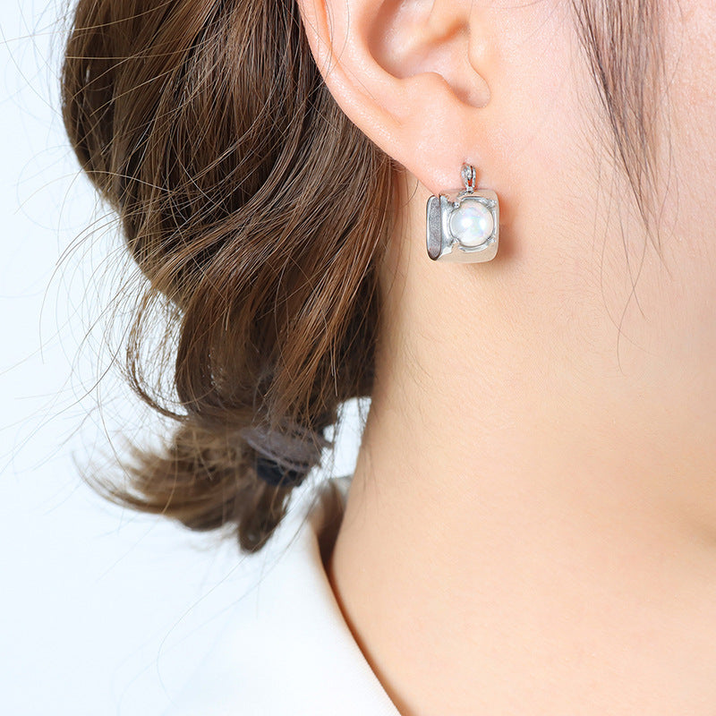 Geometric Hollow Square Inlay Pearl Earrings
