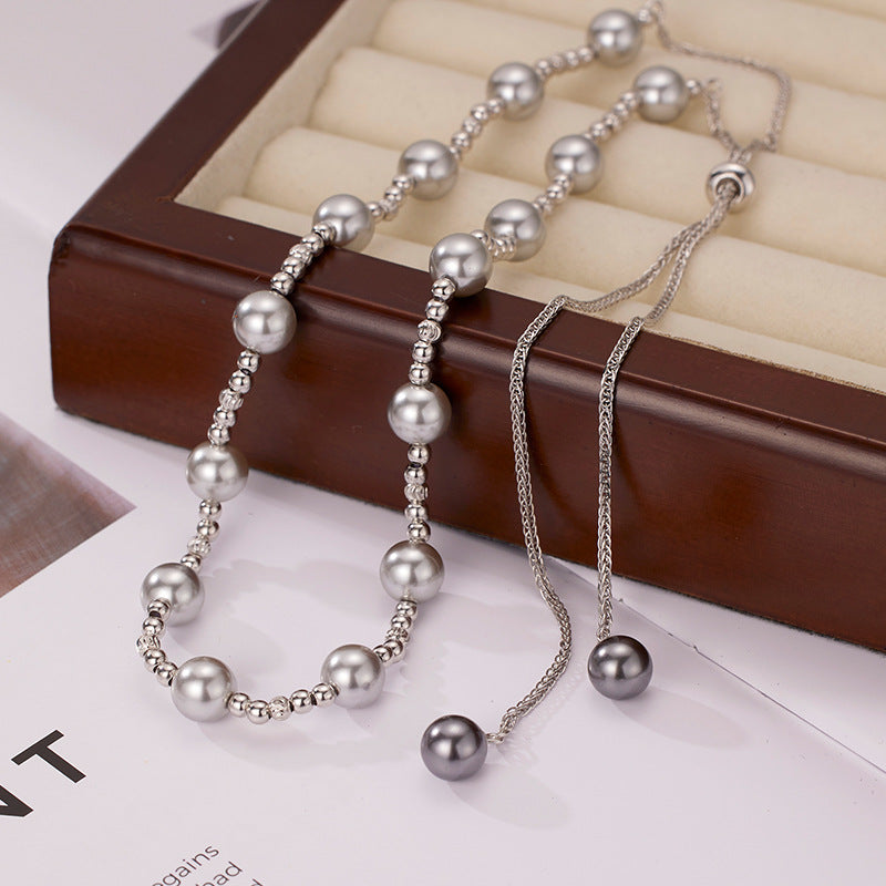 Pulling Grey Swarovski Pearl Necklace