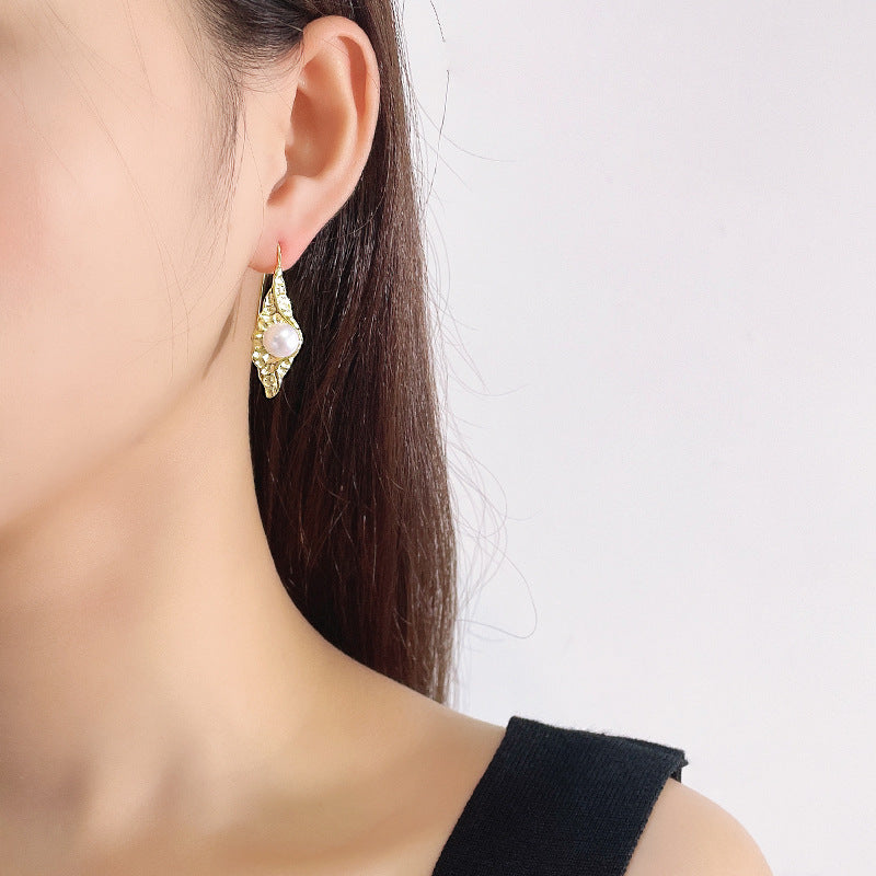 Hook Leaf Inlay Pearl Earrings