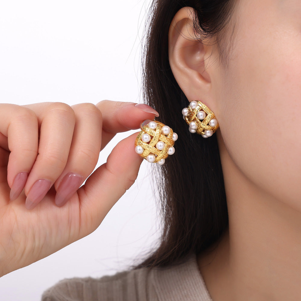 Retro Hollow Cube Pearl Stud Earrings