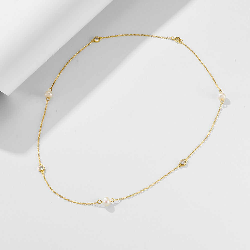 Minimalistic Freshwater Pearl Clavicle Necklace