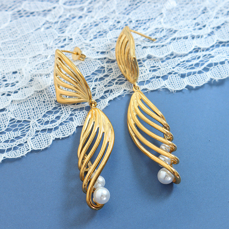 Tassel Butterfly Wings Inlay Pearl Earring 