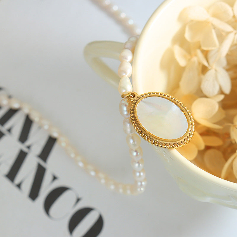 Oval Mother of Pearl Pendant Necklace