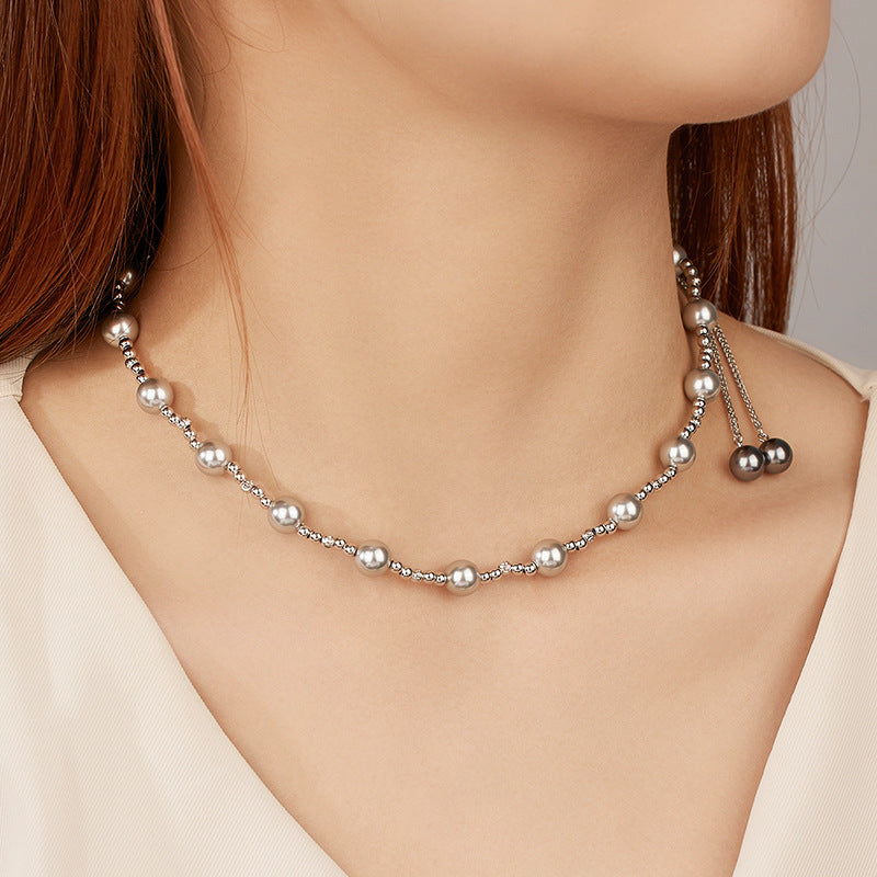 Pulling Grey Swarovski Pearl Necklace