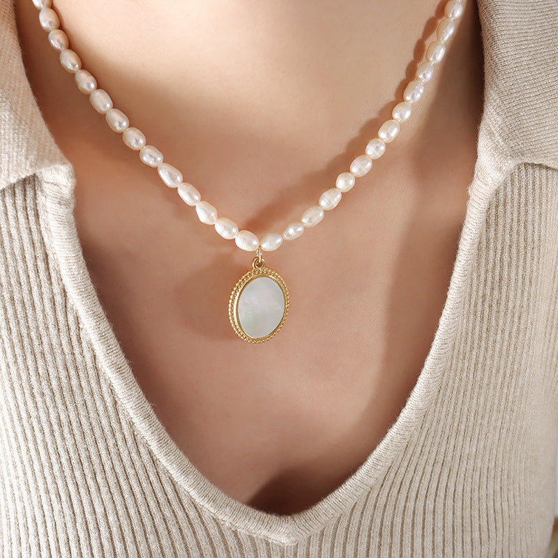 Oval Mother of Pearl Pendant Necklace