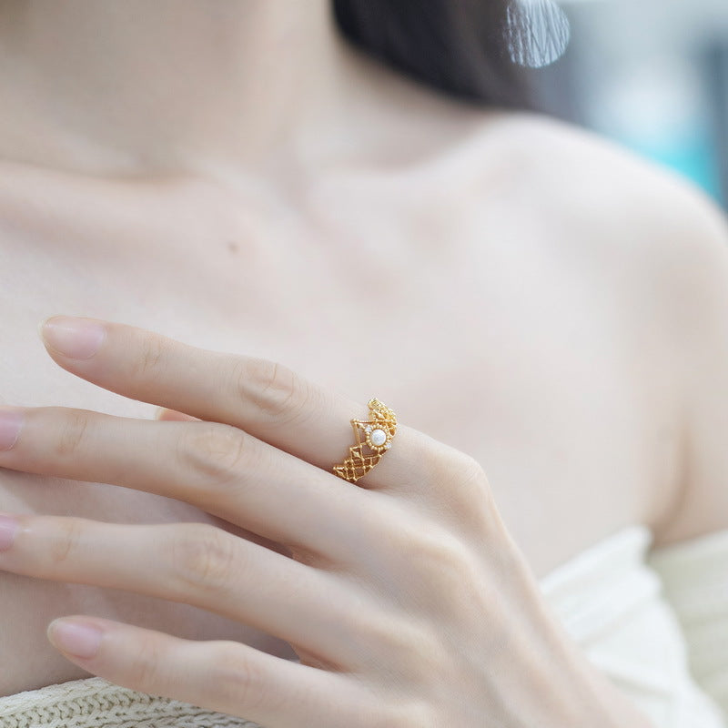 Hollow Lace Pearl Crown Ring