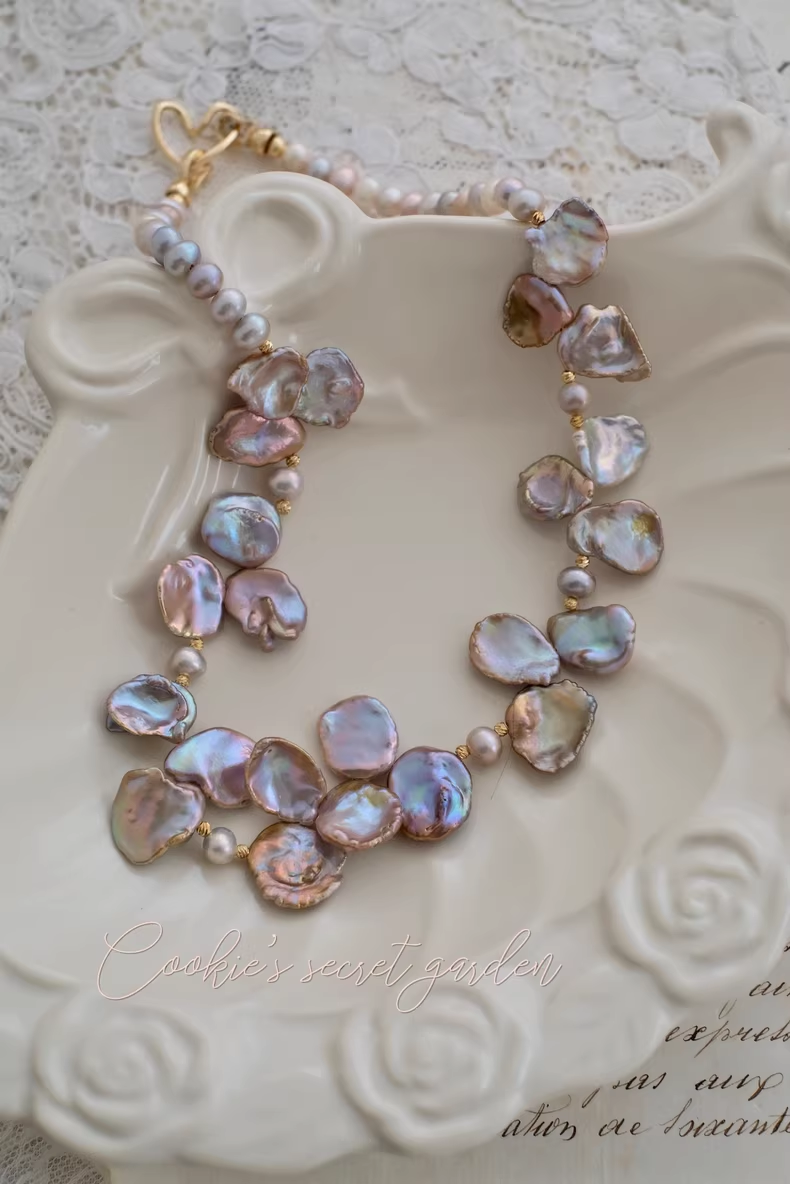 【Monet Garden Collection】 Handmade Vintage Elegant Petal Baroque Pearl Necklace