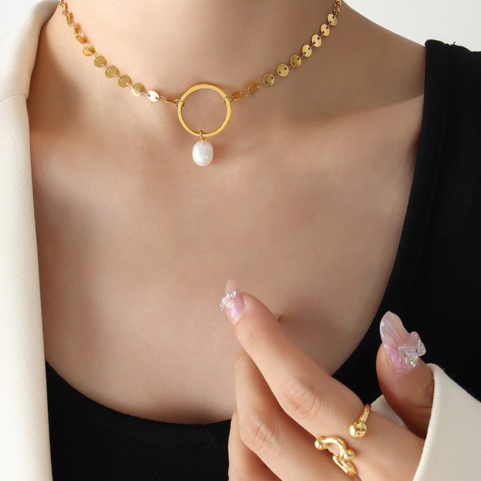 Round Disc Stitching Choker Necklace With Pearl Pendant