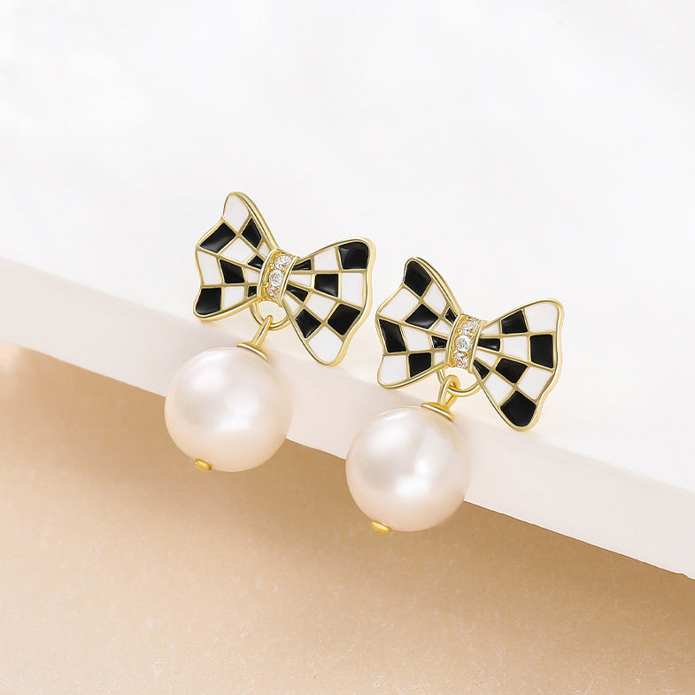 Checkerboard Bow Pearl Earrings