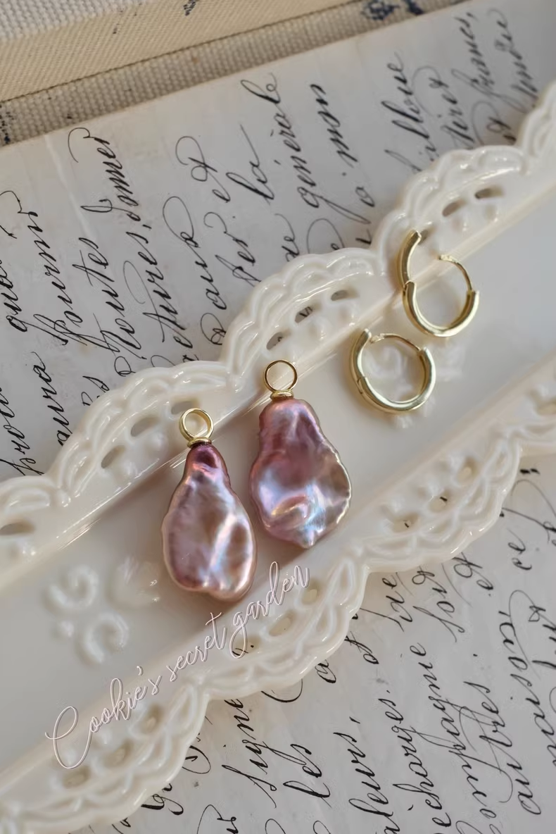 【Monet Garden Collection】 Handmade Aurora Baroque Pearl Earrings