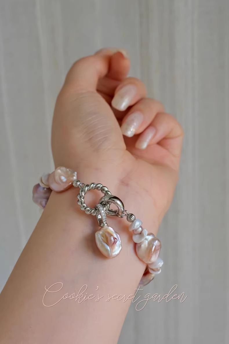 【Monet Garden Collection】 Handmade Creamy Rose Baroque Pearl Bracelet