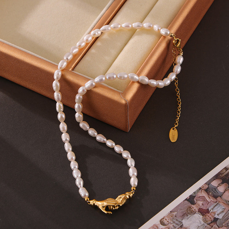 Shakehand Pendant Freshwater Pearl Necklace