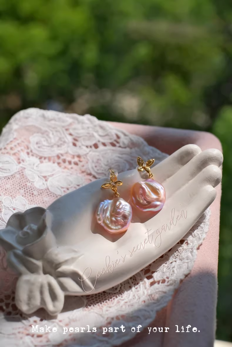 【Monet Garden Collection】 Handmade Butterfly Purple Baroque Pearl Earrings