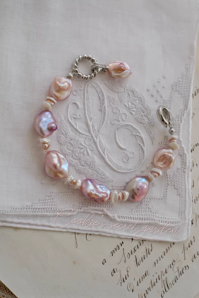 【Monet Garden Collection】 Handmade Creamy Rose Baroque Pearl Bracelet