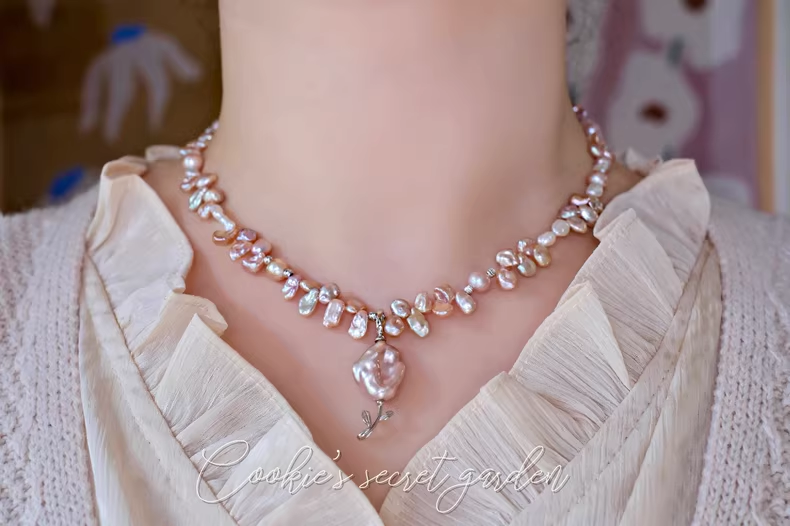 【Monet Garden Collection】 Handmade Rose Baroque Pearl Pendant Necklace