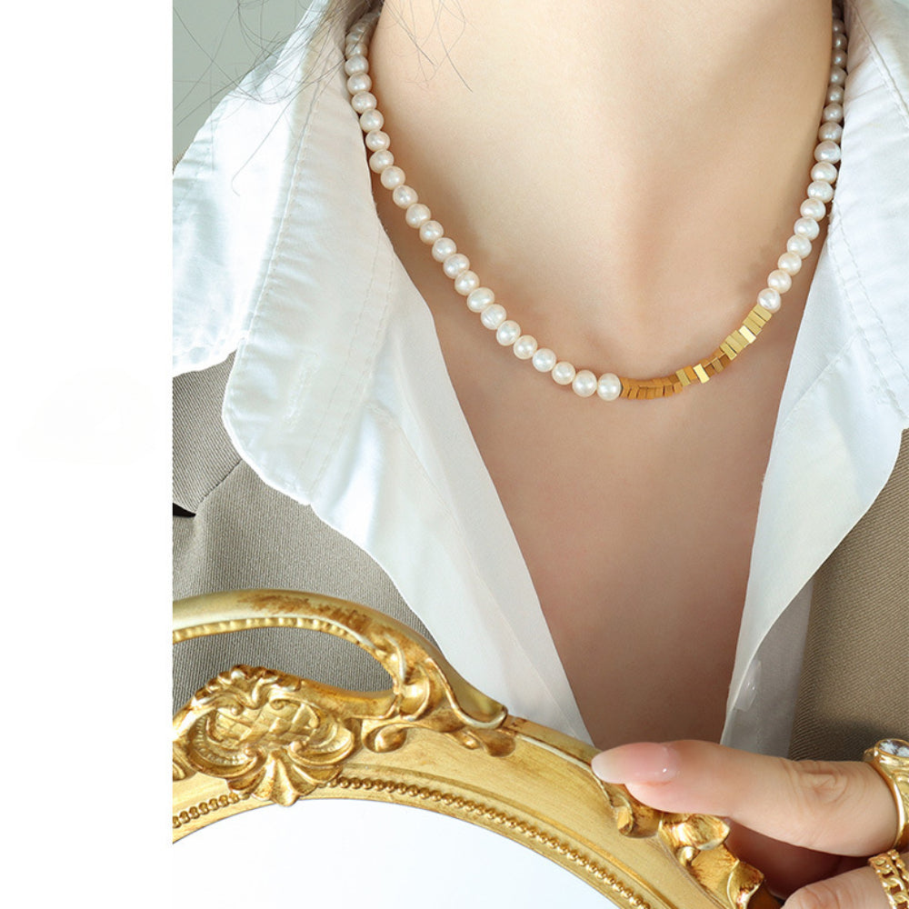 Gold Metal Block Stitching Freshwater Pearl Necklace