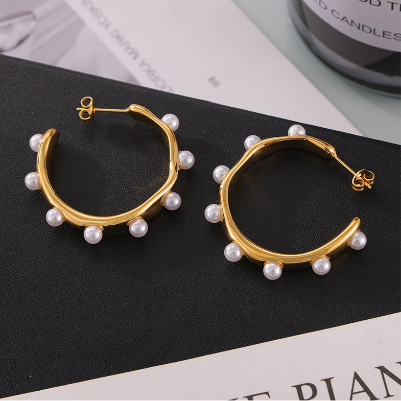 Simple Circle Shape Pearl Earrings