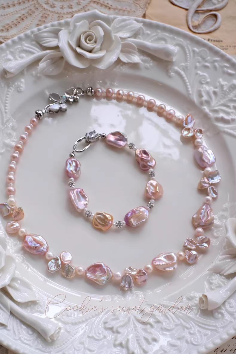 【Monet Garden Collection】 Handmade Dreamy Sweet Baroque Pearl Bracelet