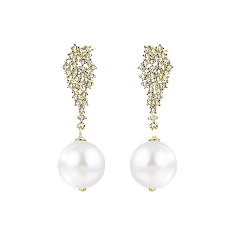 Elegant Pearl Dangle Earrings