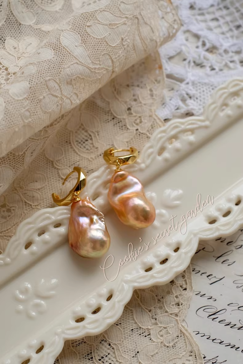 【Monet Garden Collection】 Handmade Caramel Baroque Pearl Earrings