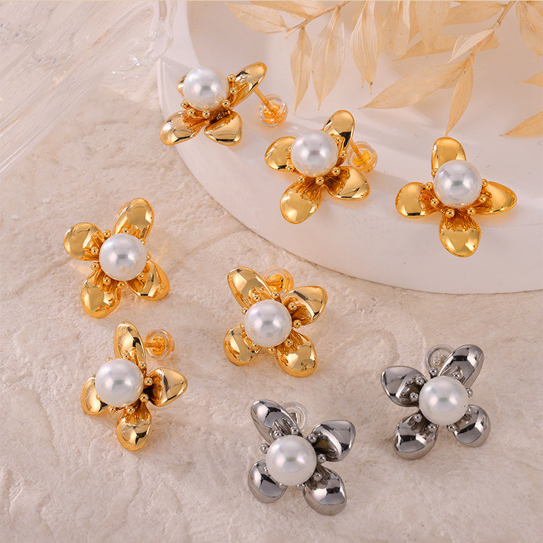 Flower Pearl Stud Earrings