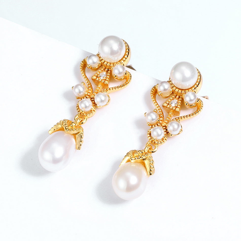 Drop Pearl Earring