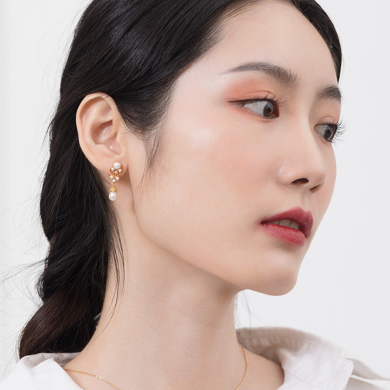 Drop Pearl Earring