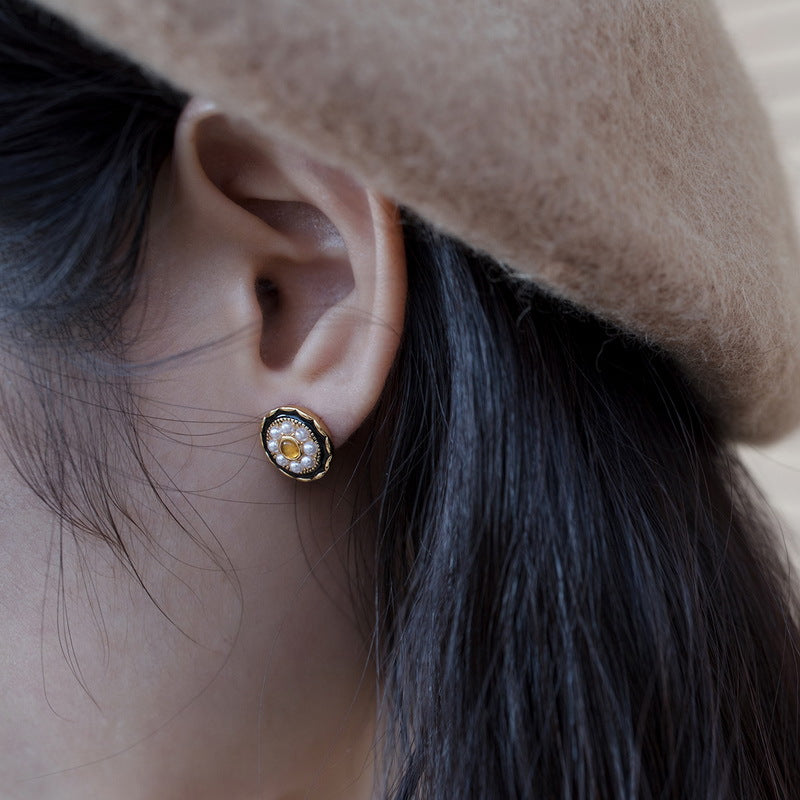 Black Pearl Earring With Natural Amber