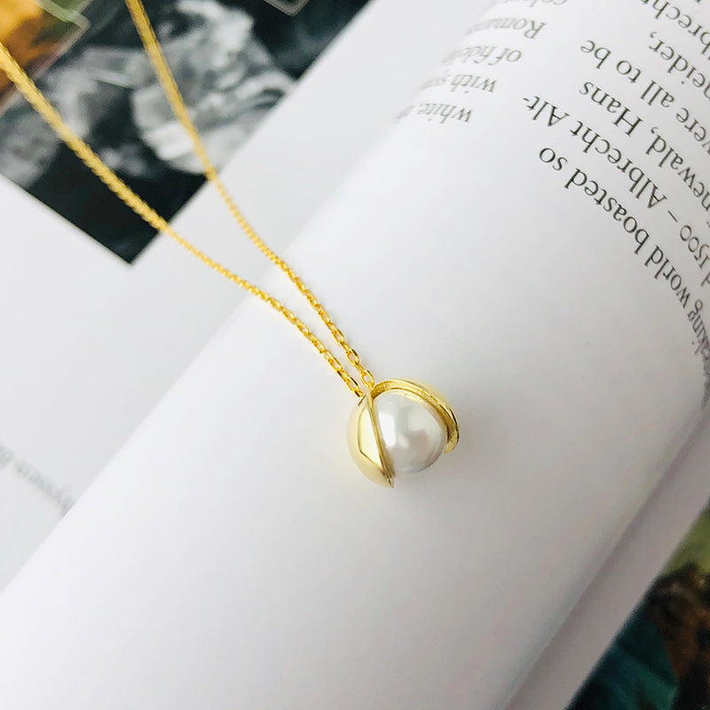 Single Pearl Pendant Gold Necklace