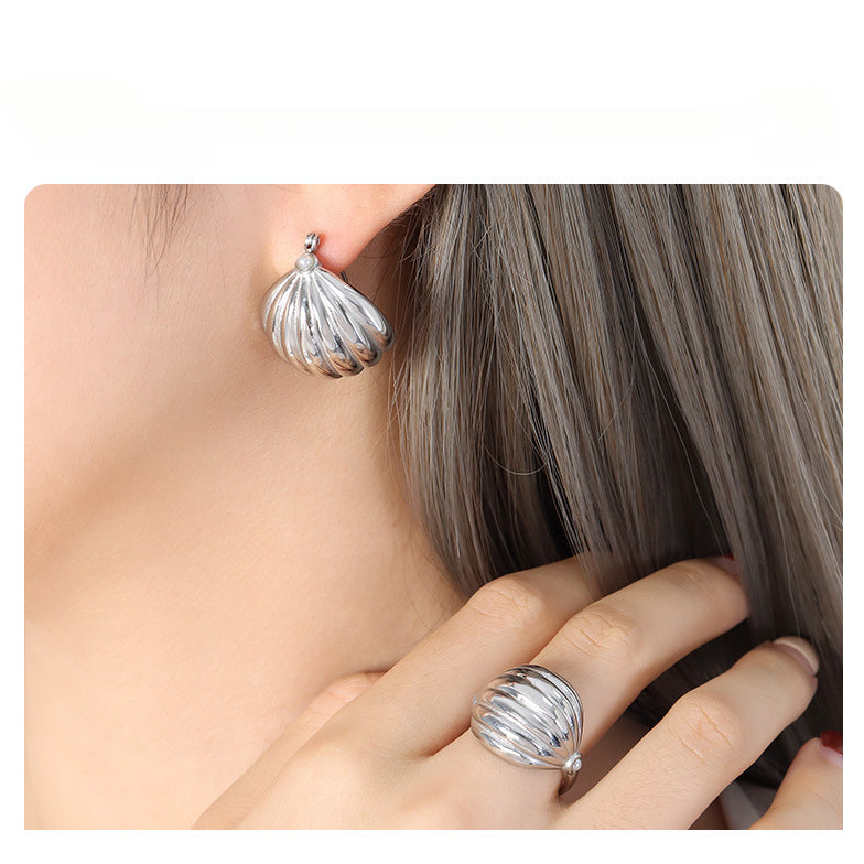 Niche Personality Pearl Ring and Earring Set