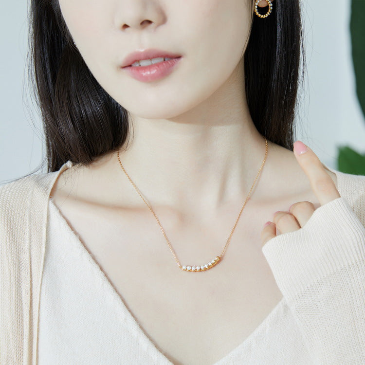 Smile Pearls Collarbone Necklace