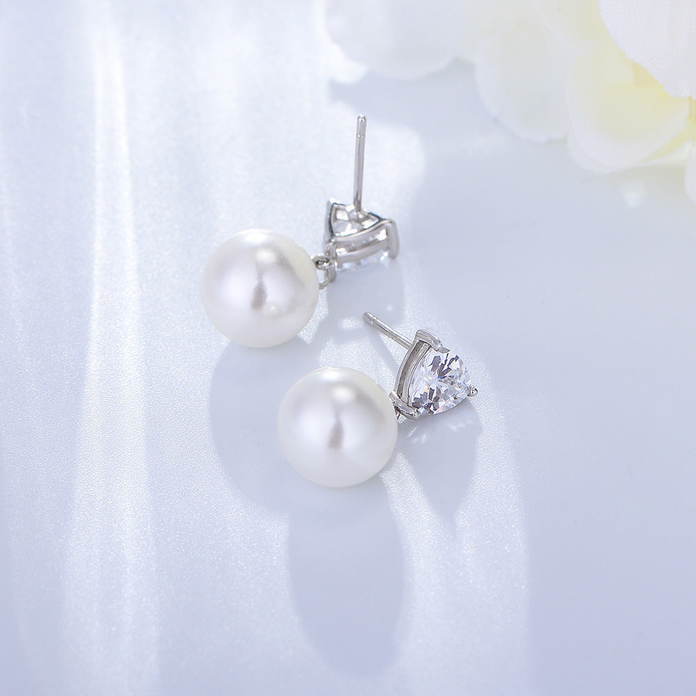 Dainty Heart Zircon Pearl Earring