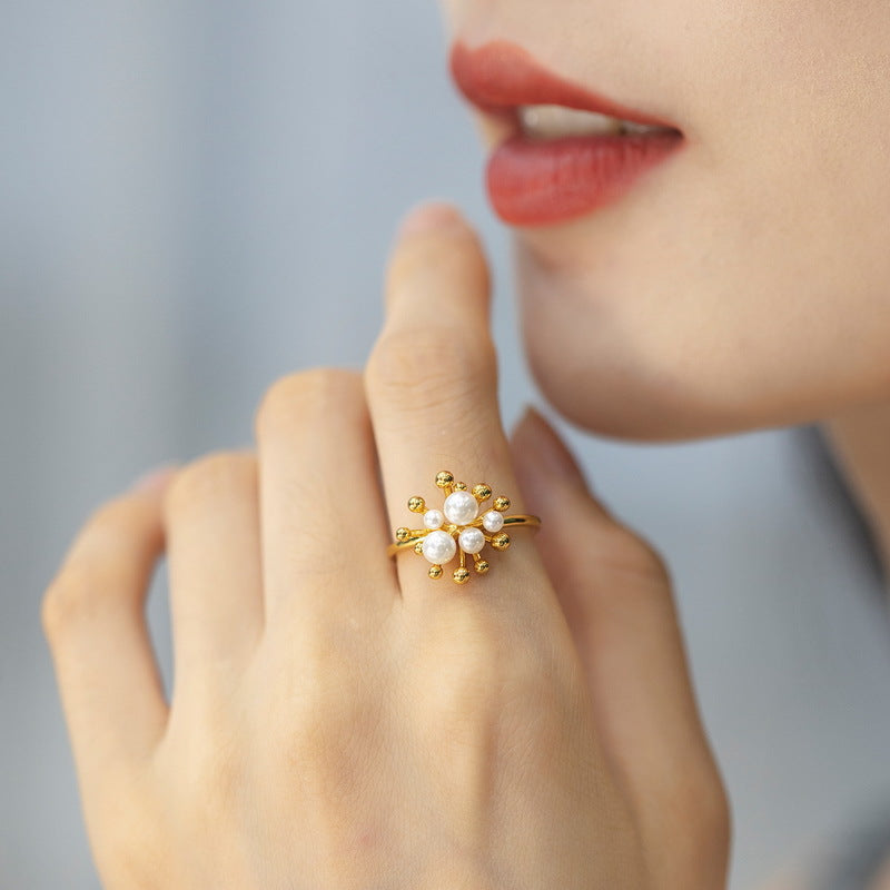 Pistil Cluster Pearl Ring