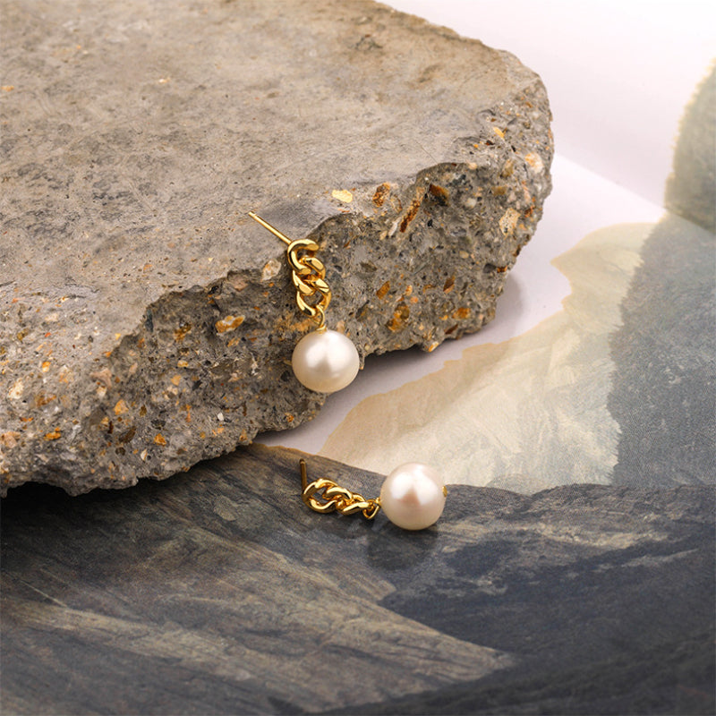 Gold Chain Pearl Earrings